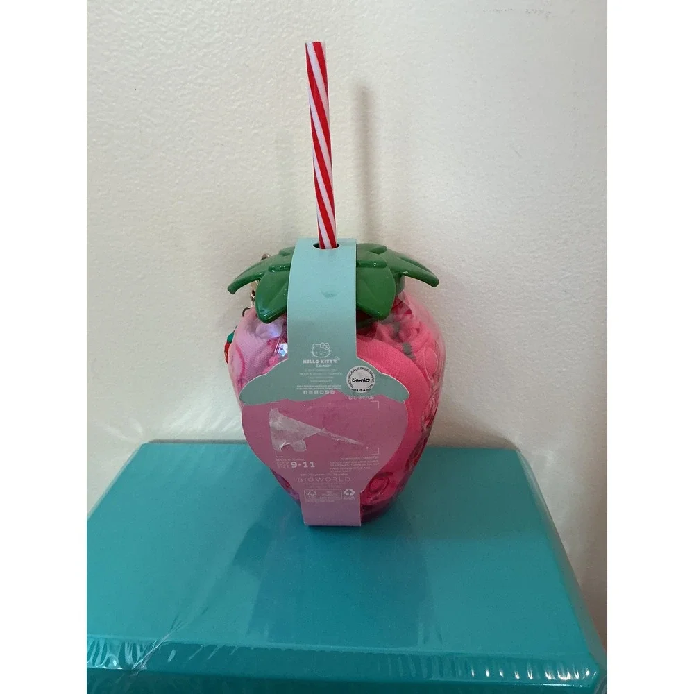 Hello Kitty Strawberry Cup with Socks and Hello Kitty Soap Dispenser‎ Set